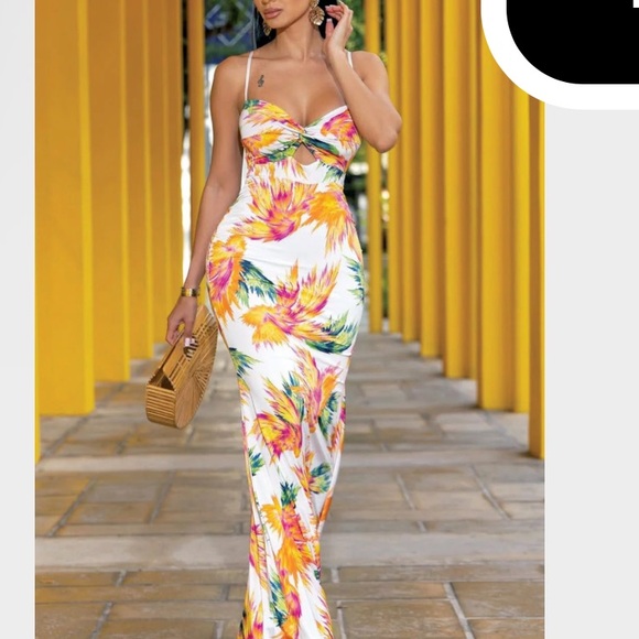 Hot Miami Styles Dresses & Skirts - Hot Miami Styles Tropical Print Maxi Dress